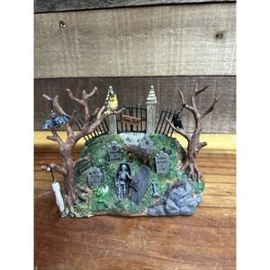 2003 Lemax Spooky Town Spooky Knoll Halloween Village